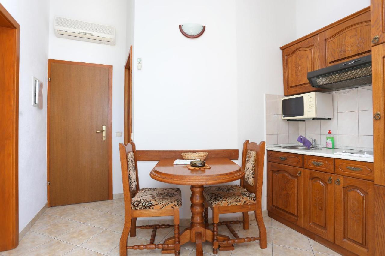 Apartments With A Parking Space Stanici, Omis - 2818 Tice Esterno foto